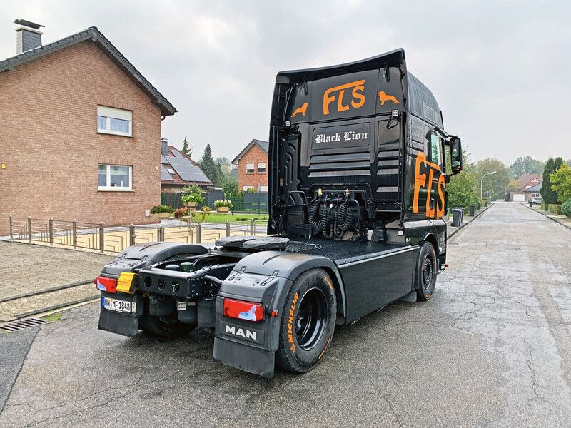 FLS-Frieling nationale und internationale Transporte - Fahrzeug von FLS Frieling Transporte